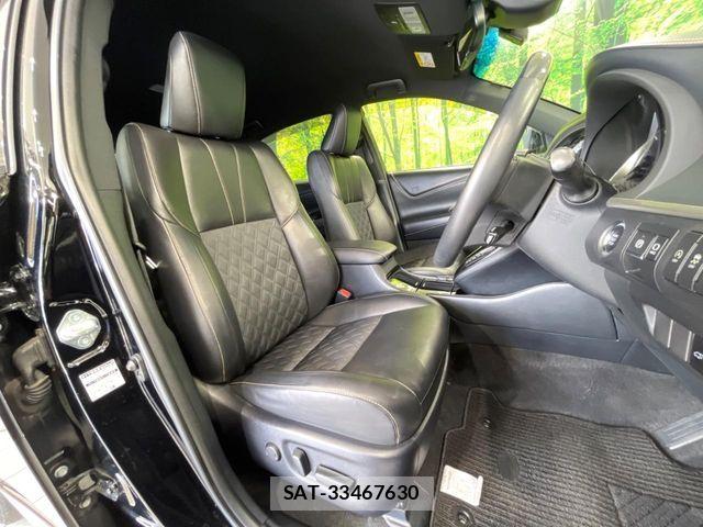 Toyota HARRIER 2018-04 8849204-7