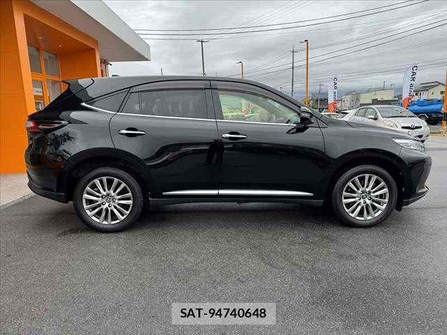 Toyota HARRIER 2018-04 8849202-10