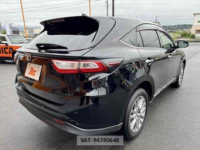 Toyota HARRIER 2018-04 8849202-14