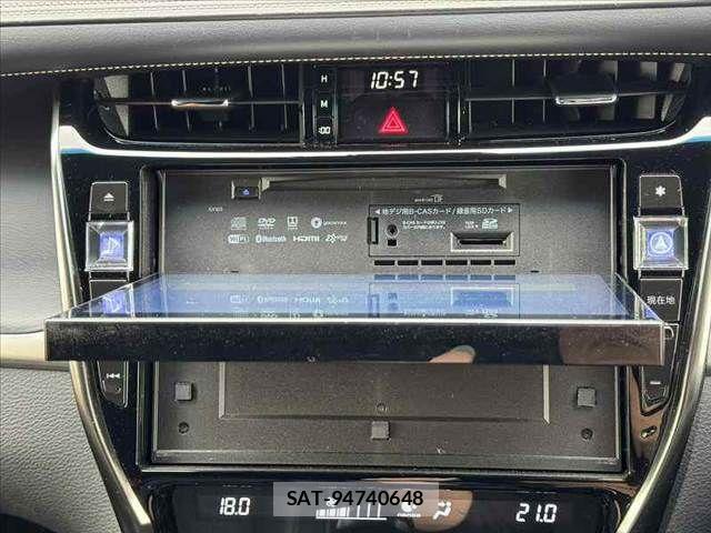 Toyota HARRIER 2018-04 8849202-23