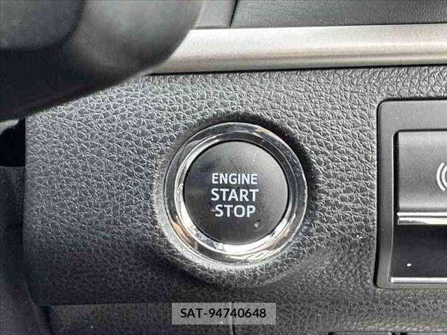 Toyota HARRIER 2018-04 8849202-27