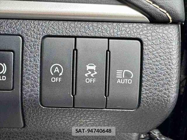 Toyota HARRIER 2018-04 8849202-4