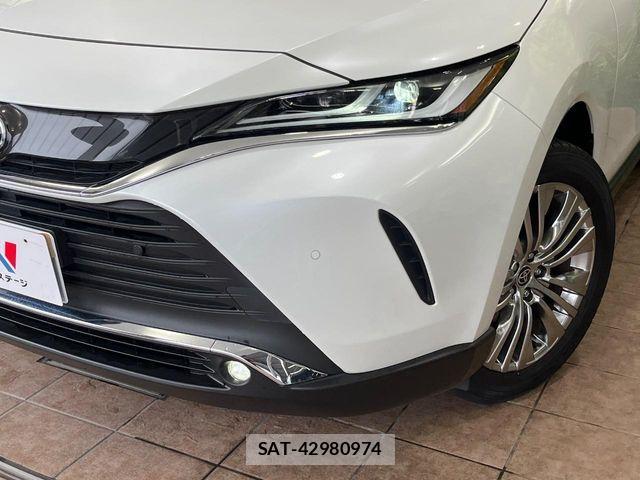 Toyota HARRIER 2023-04 8849189-13