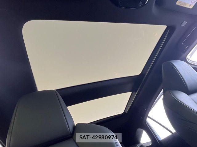 Toyota HARRIER 2023-04 8849189-2