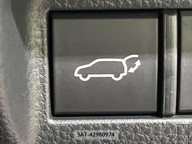 Toyota HARRIER 2023-04 8849189-6