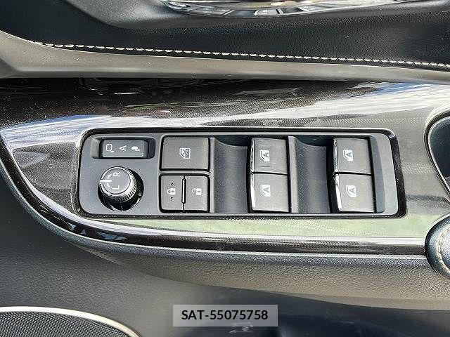 Toyota HARRIER 2018-06 8871096-18