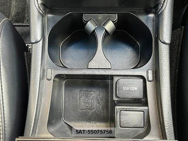 Toyota HARRIER 2018-06 8871096-28