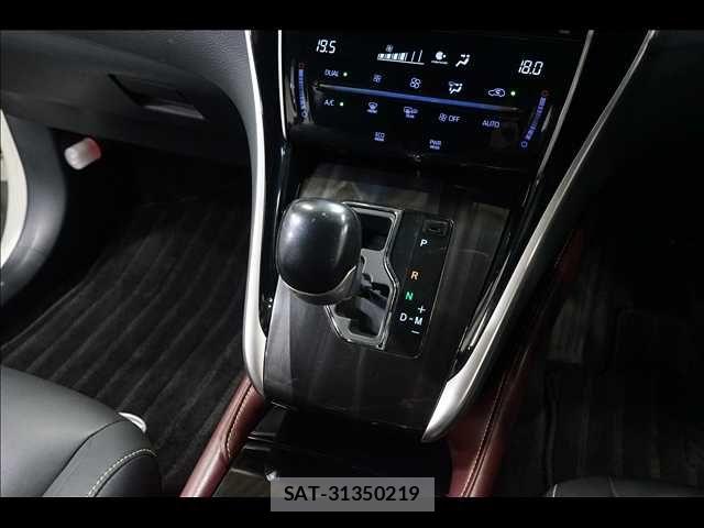 Toyota HARRIER 2018-09 8879957-11
