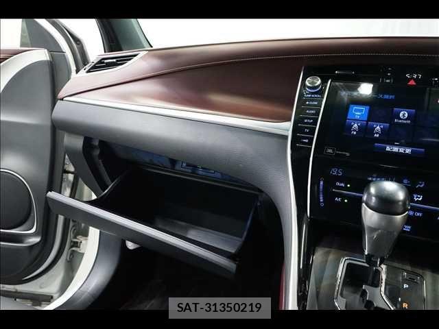 Toyota HARRIER 2018-09 8879957-12