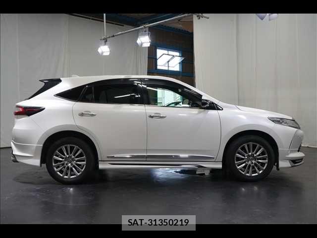 Toyota HARRIER 2018-09 8879957-15