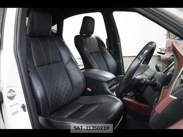 Toyota HARRIER 2018-09 8879957-16