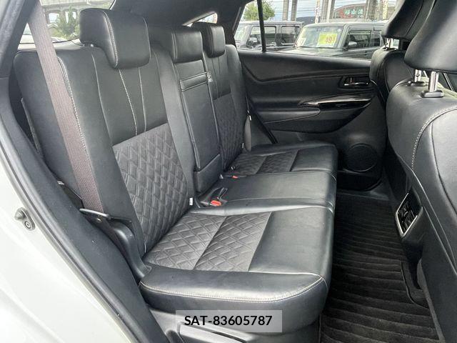 Toyota HARRIER 2017-10 8879961-13