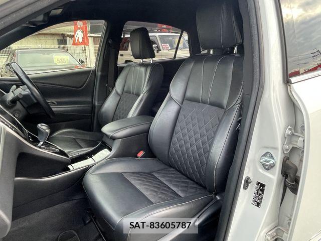 Toyota HARRIER 2017-10 8879961-14