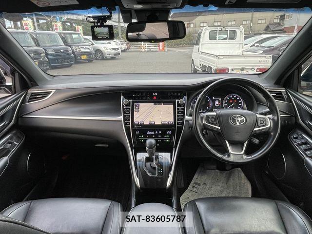 Toyota HARRIER 2017-10 8879961-1