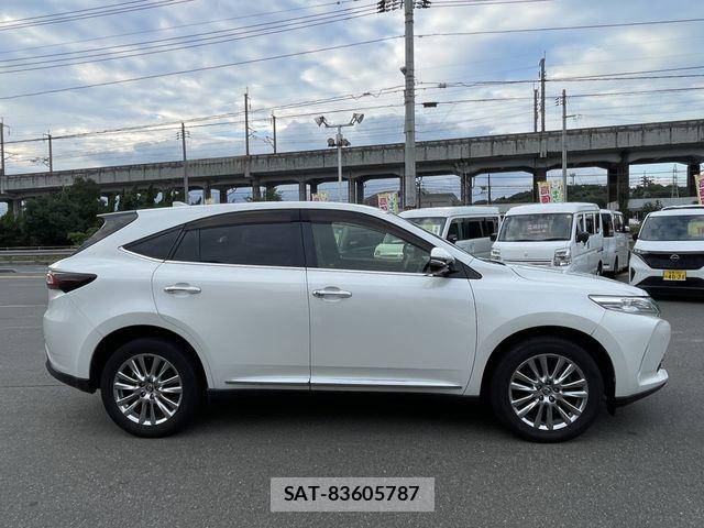 Toyota HARRIER 2017-10 8879961-5