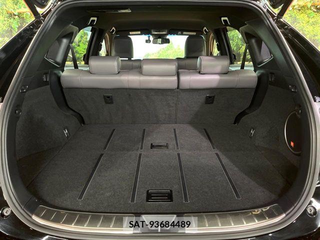 Toyota HARRIER 2017-03 8879964-9