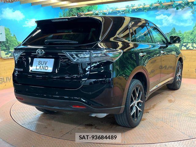 Toyota HARRIER 2017-03 8879964-16