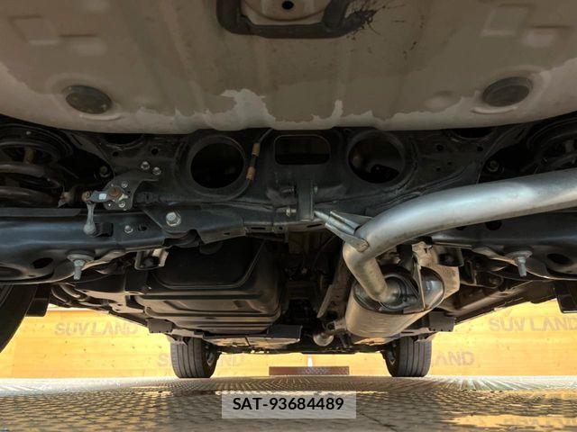 Toyota HARRIER 2017-03 8879964-19