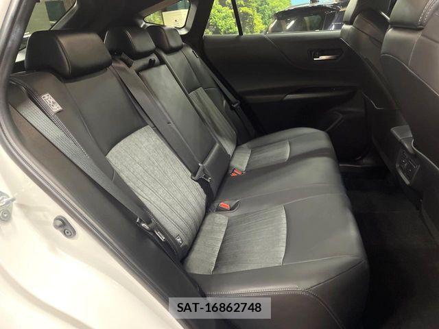 Toyota HARRIER 2023-04 8879940-12