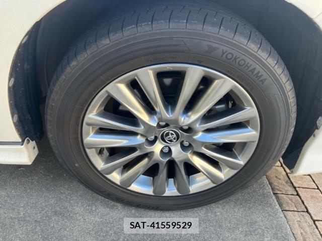 Toyota HARRIER 2019-05 8879952-6