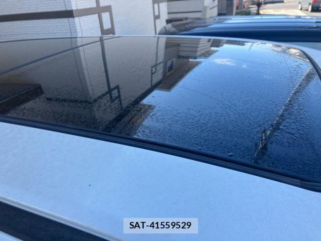 Toyota HARRIER 2019-05 8879952-8