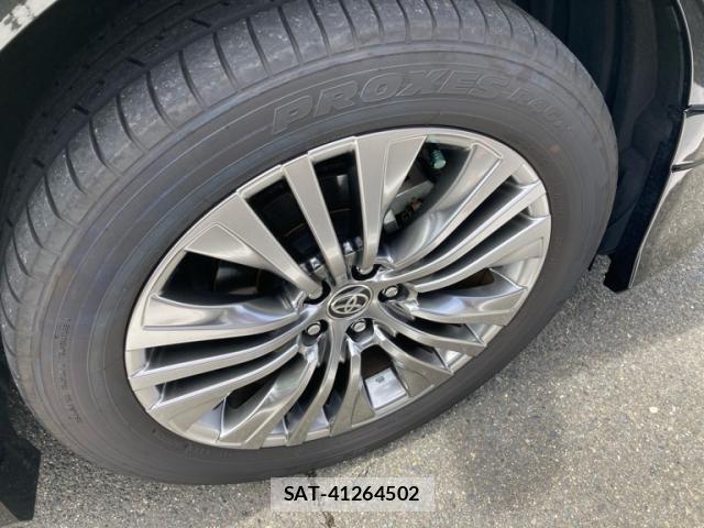 Toyota HARRIER 2024-09 8879939-7