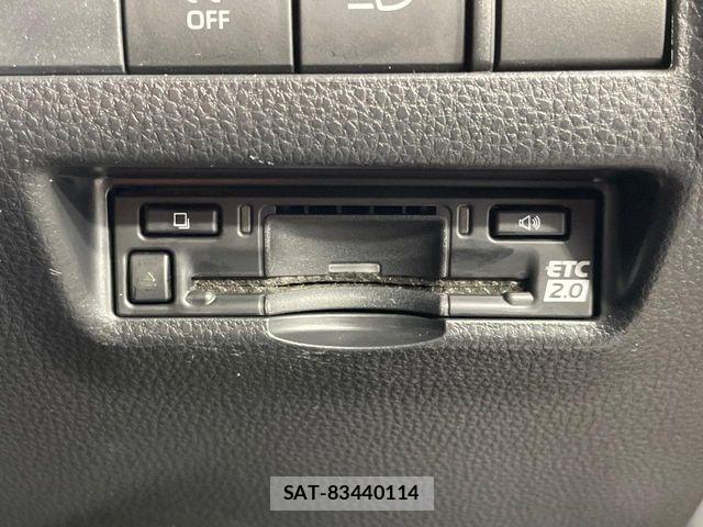 Toyota HARRIER 2024-03 8879945-6