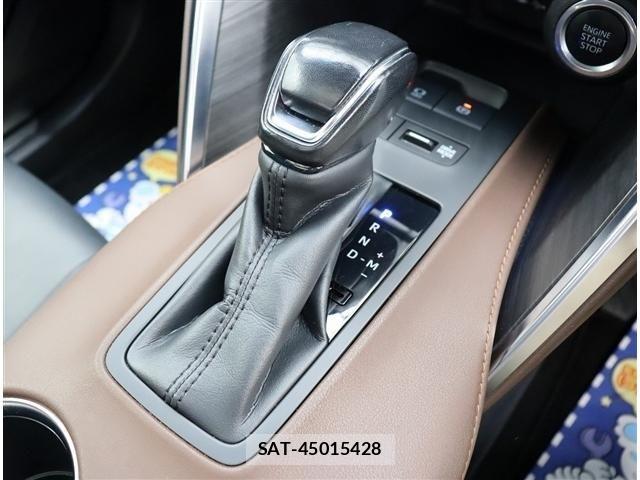 Toyota HARRIER 2021-06 8879942-13