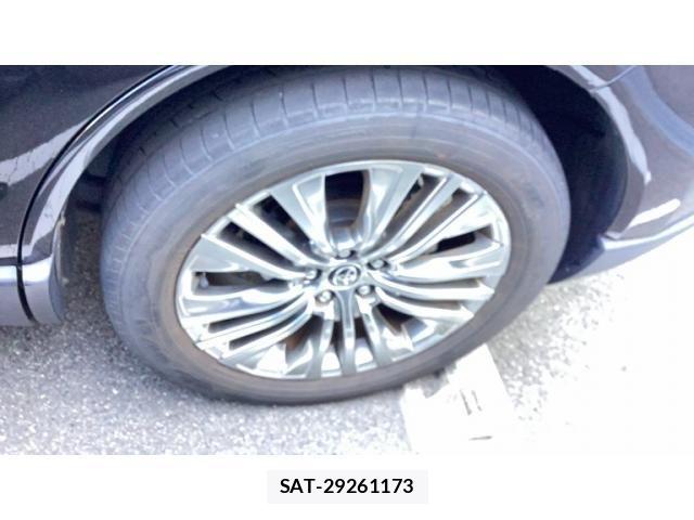 Toyota HARRIER 2021-03 8879950-7