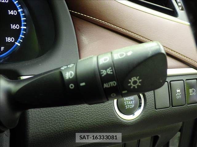 Toyota HARRIER 2016-03 8883669-12