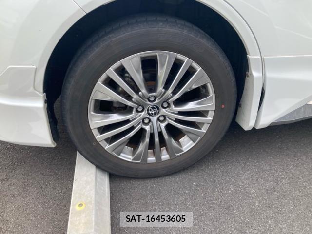 Toyota HARRIER 2023-02 8883661-8