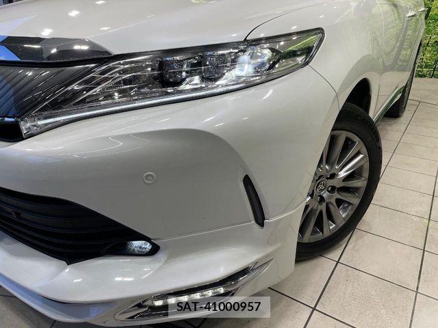 Toyota HARRIER 2020-04 8883664-11