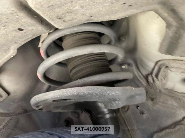Toyota HARRIER 2020-04 8883664-19
