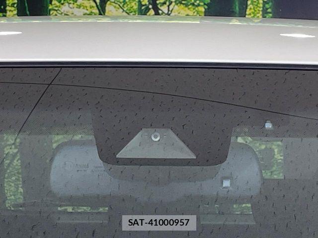 Toyota HARRIER 2020-04 8883664-2
