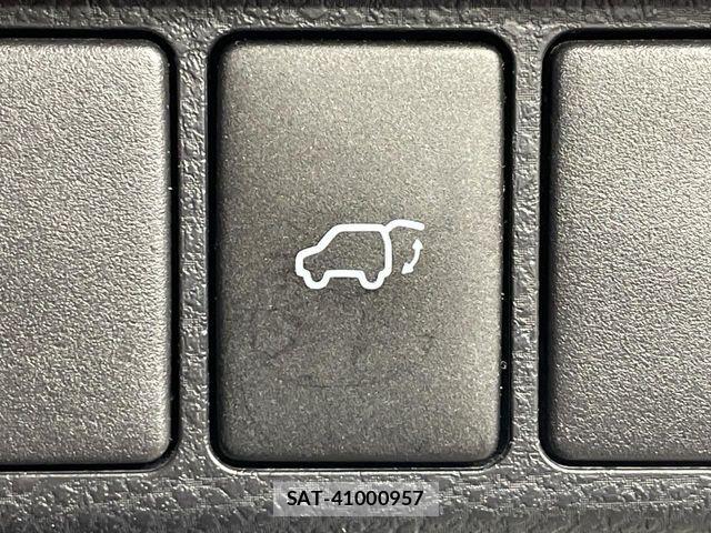 Toyota HARRIER 2020-04 8883664-6