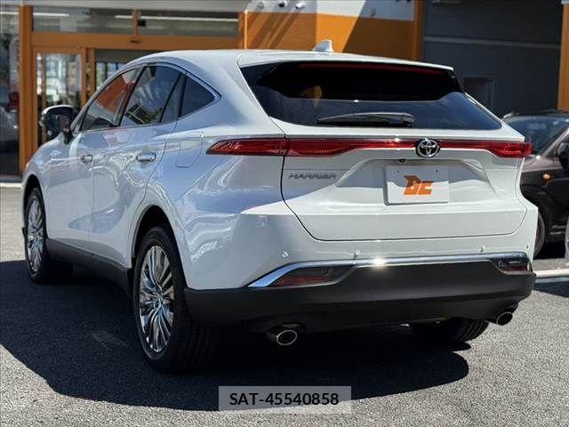 Toyota HARRIER 2023-12 8883659-12