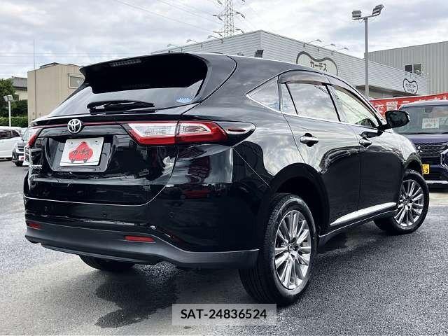 Toyota HARRIER 2018-03 8883667-2