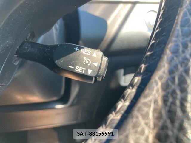 Toyota HARRIER 2015-06 8883671-19