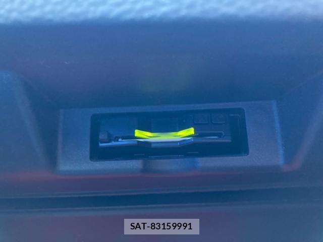 Toyota HARRIER 2015-06 8883671-26