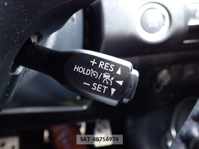 Toyota HARRIER 2020-03 8883666-28