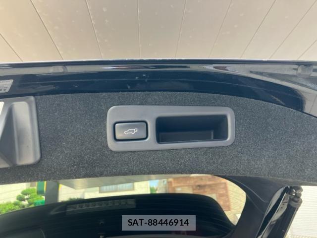 Toyota HARRIER 2017-07 1316751-11