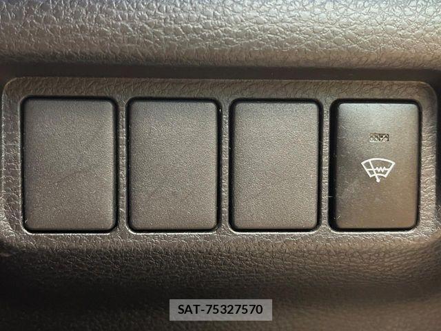 Toyota HARRIER 2015-01 1390819-3