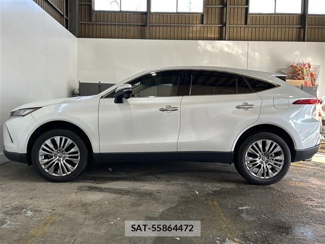 Toyota HARRIER 2022-12 3671047-12