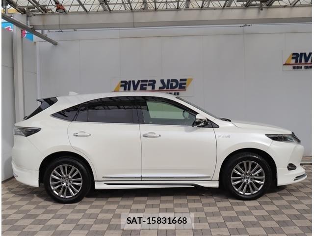 Toyota HARRIER 2017-02 4944435-4