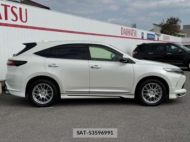 Toyota HARRIER 2017-07 4944444-4