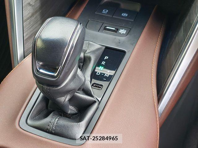 Toyota HARRIER 2022-03 4944408-13