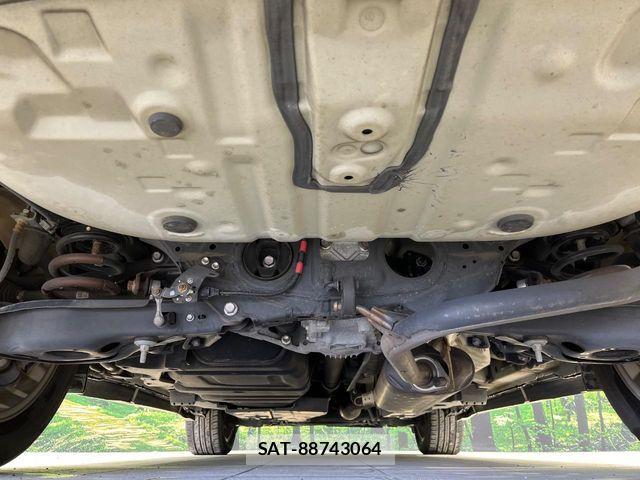 Toyota HARRIER 2016-03 6676130-18