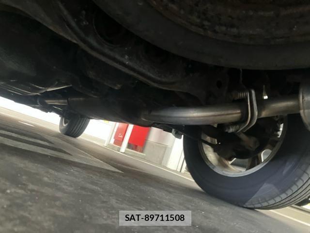 Toyota HARRIER 2011-07 6905933-17