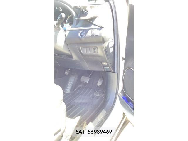 Toyota HARRIER 2015-10 6905929-10