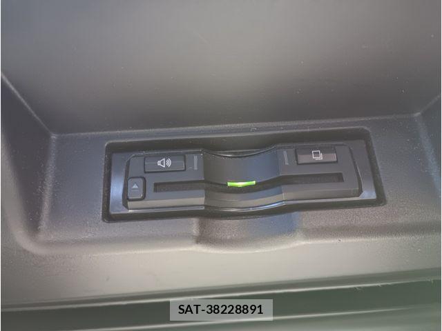 Toyota HARRIER 2016-01 7327339-15